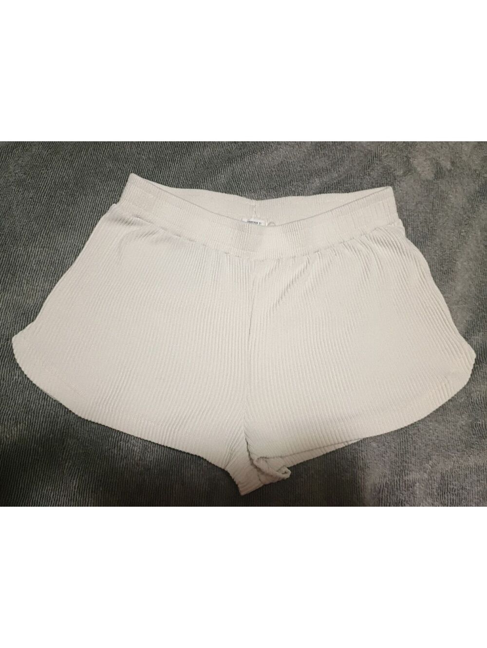 Forever 21 Ribbed Cream Knit Shorts Size M